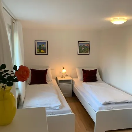 Zum Apartment